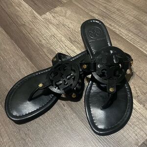🛍️Tory Burch Black Miller Thong Sandals - Size 8.5
